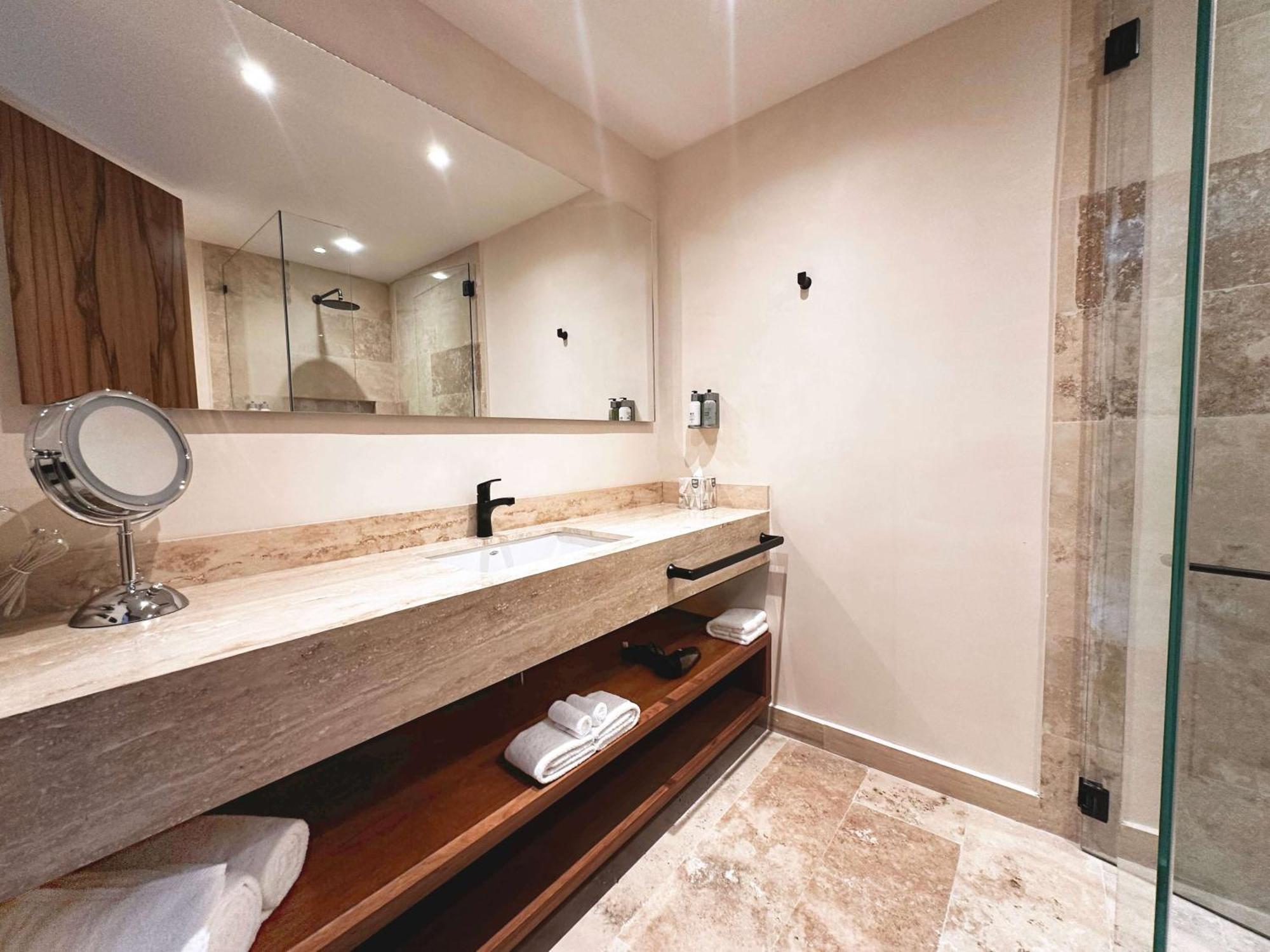 فندق Wyndham تولوم المظهر الخارجي الصورة